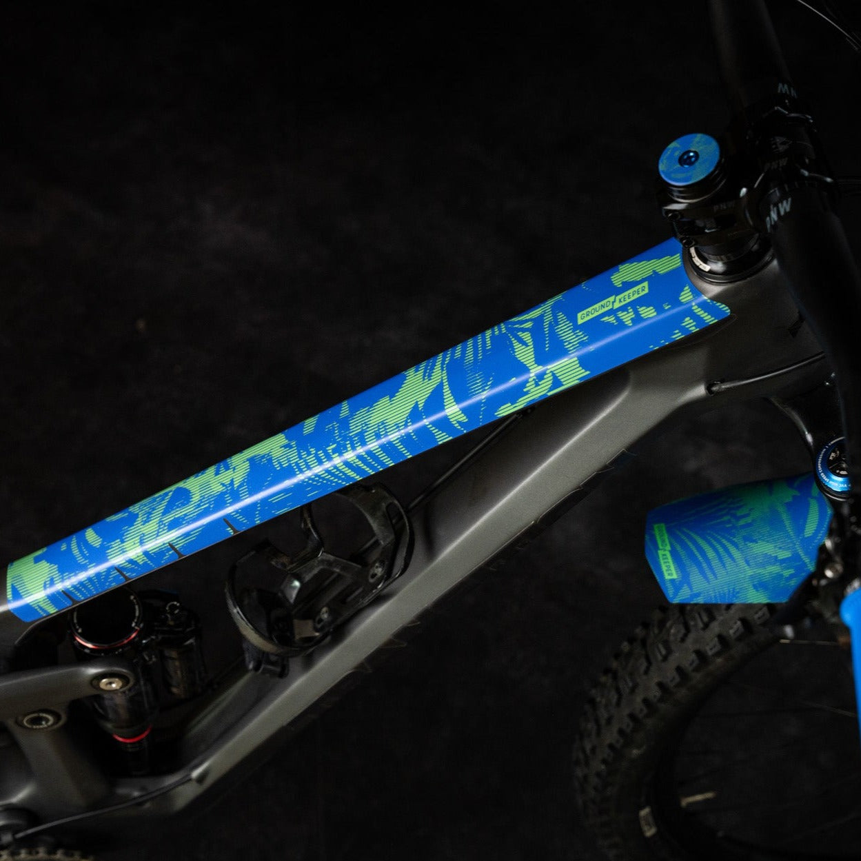 Ground Keeper Custom Tropical Glitch Frame Keeper - Opaque